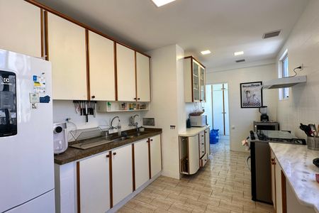Apartamento à venda com 226m², 4 quartos e 1 vaga Apartamento à venda com 226m², 4 quartos e 1 vagaCozinha