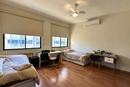 Apartamento à venda com 226m², 4 quartos e 1 vaga Apartamento à venda com 226m², 4 quartos e 1 vagaQuarto 03