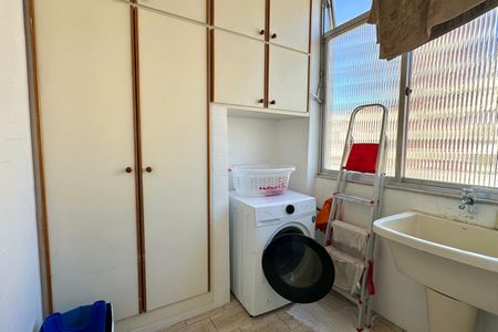Apartamento à venda com 226m², 4 quartos e 1 vaga Apartamento à venda com 226m², 4 quartos e 1 vagaÁrea de Serviço