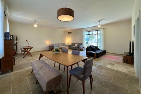Apartamento à venda com 226m², 4 quartos e 1 vagaSala