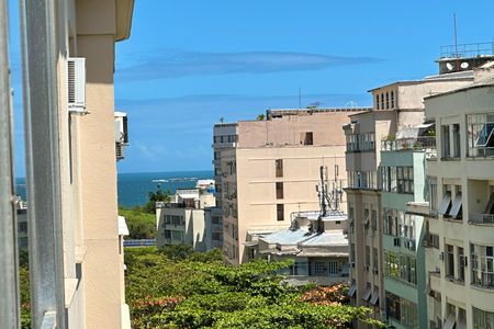 Apartamento à venda com 226m², 4 quartos e 1 vaga Apartamento à venda com 226m², 4 quartos e 1 vagaSala