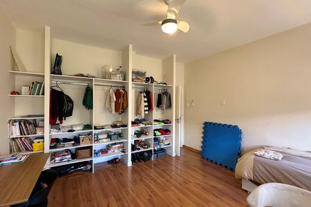 Apartamento à venda com 226m², 4 quartos e 1 vaga Apartamento à venda com 226m², 4 quartos e 1 vagaQuarto 03