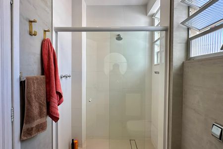 Apartamento à venda com 226m², 4 quartos e 1 vaga Apartamento à venda com 226m², 4 quartos e 1 vagaBanheiro Social