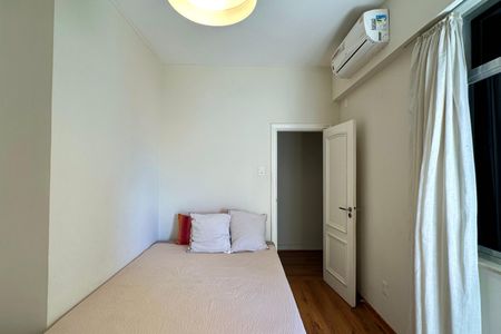 Apartamento à venda com 226m², 4 quartos e 1 vaga Apartamento à venda com 226m², 4 quartos e 1 vagaSuíte 01