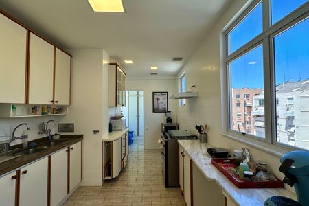 Apartamento à venda com 226m², 4 quartos e 1 vaga Apartamento à venda com 226m², 4 quartos e 1 vagaCozinha