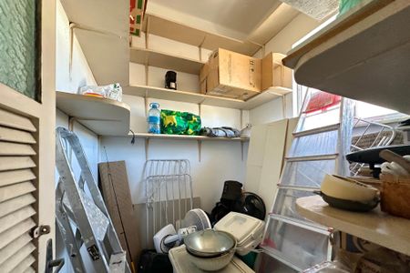 Apartamento à venda com 226m², 4 quartos e 1 vaga Apartamento à venda com 226m², 4 quartos e 1 vagaQuarto de Serviço