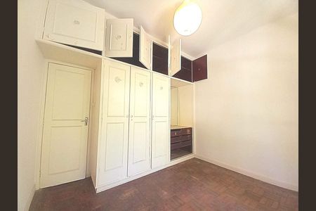 Casa à venda com 111m², 3 quartos e 2 vagas