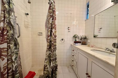 Apartamento à venda com 265m², 4 quartos e 2 vagasBanheiro Social