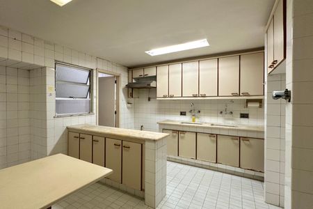 Apartamento à venda com 265m², 4 quartos e 2 vagasCozinha