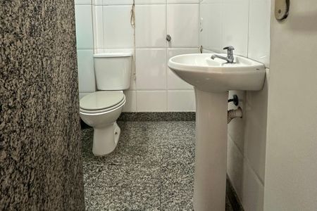Apartamento à venda com 40m², 2 quartos e sem vaga Apartamento à venda com 40m², 2 quartos e sem vagaBanheiro