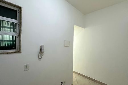 Apartamento à venda com 40m², 2 quartos e sem vaga Apartamento à venda com 40m², 2 quartos e sem vagaSala