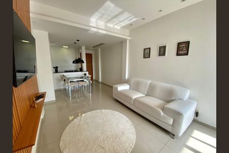 Apartamento à venda com 70m², 2 quartos e 1 vaga