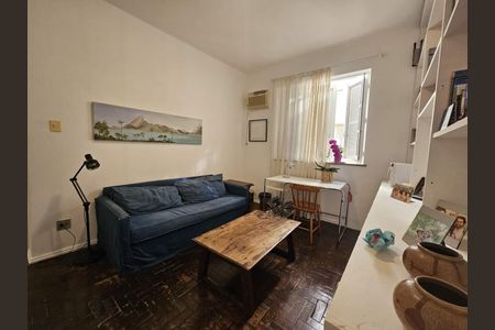 Apartamento à venda com 46m², 1 quarto e sem vaga