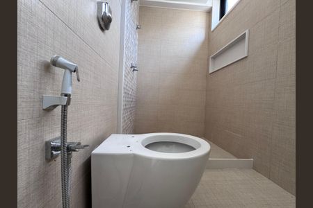 Casa à venda com 402m², 4 quartos e 4 vagas Casa à venda com 402m², 4 quartos e 4 vagasSuíte 3 - Banheiro