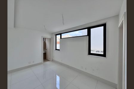Casa à venda com 402m², 4 quartos e 4 vagas Casa à venda com 402m², 4 quartos e 4 vagasSuíte 4