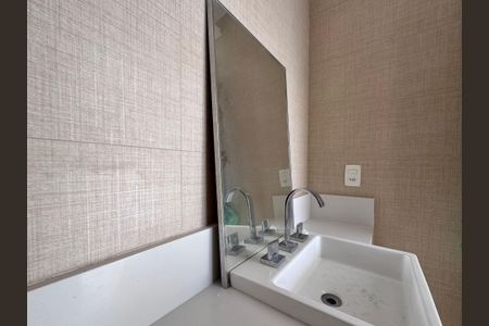 Casa à venda com 402m², 4 quartos e 4 vagas Casa à venda com 402m², 4 quartos e 4 vagasSuíte 2 - Banheiro