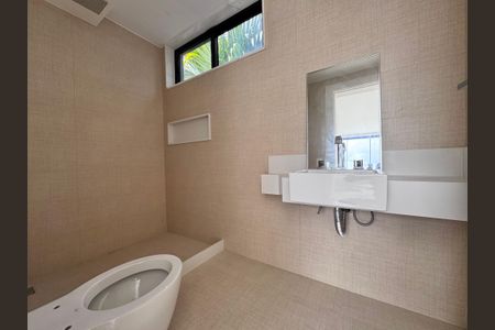 Casa à venda com 402m², 4 quartos e 4 vagas Casa à venda com 402m², 4 quartos e 4 vagasSuíte 2 - Banheiro