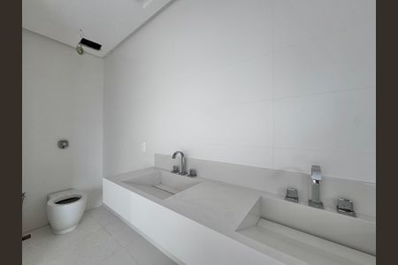 Casa à venda com 402m², 4 quartos e 4 vagas Casa à venda com 402m², 4 quartos e 4 vagasSuíte 1 - Banheiro