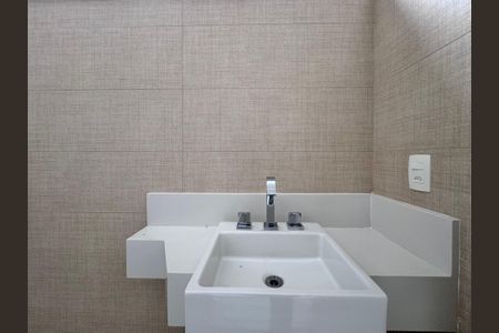 Casa à venda com 402m², 4 quartos e 4 vagas Casa à venda com 402m², 4 quartos e 4 vagasSuíte 3 - Banheiro