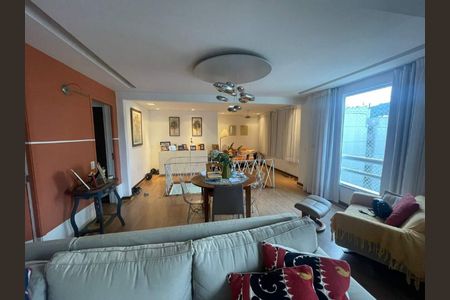 Apartamento à venda com 206m², 5 quartos e 1 vaga