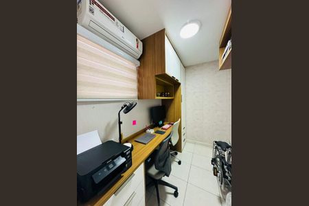 Apartamento à venda com 77m², 2 quartos e 1 vaga