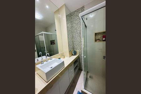 Apartamento à venda com 77m², 2 quartos e 1 vaga