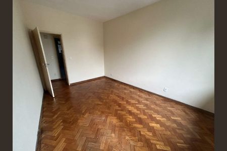 Apartamento à venda com 132m², 3 quartos e 1 vaga