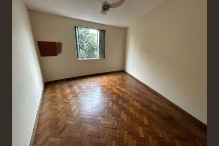 Apartamento à venda com 132m², 3 quartos e 1 vaga