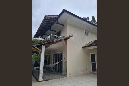 Casa à venda com 206m², 4 quartos e 3 vagas