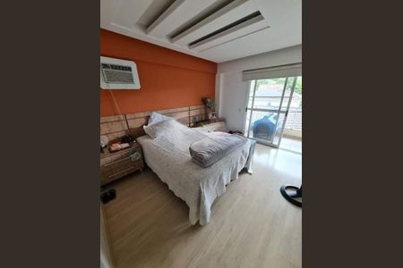 Casa à venda com 206m², 4 quartos e 3 vagas