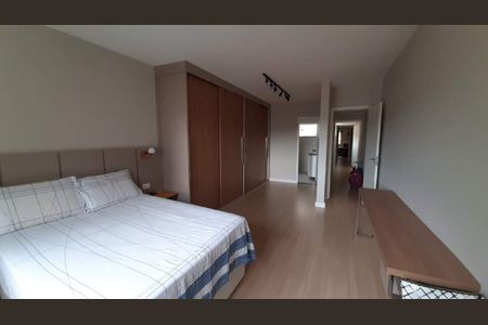 Apartamento à venda com 157m², 3 quartos e 2 vagas