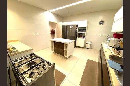 Apartamento à venda com 400m², 5 quartos e 1 vaga