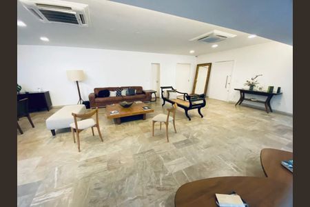 Apartamento à venda com 400m², 5 quartos e 1 vaga