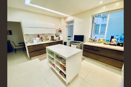 Apartamento à venda com 400m², 5 quartos e 1 vaga