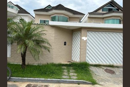 Casa à venda com 282m², 4 quartos e 2 vagas