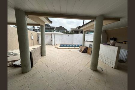 Casa à venda com 282m², 4 quartos e 2 vagas