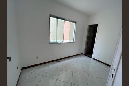 Casa à venda com 282m², 4 quartos e 2 vagas