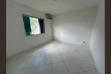 Casa à venda com 282m², 4 quartos e 2 vagas