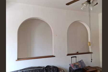 Casa à venda com 50m², 3 quartos e 1 vaga