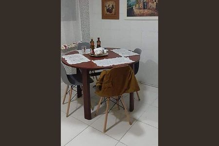 Casa à venda com 200m², 4 quartos e 1 vaga