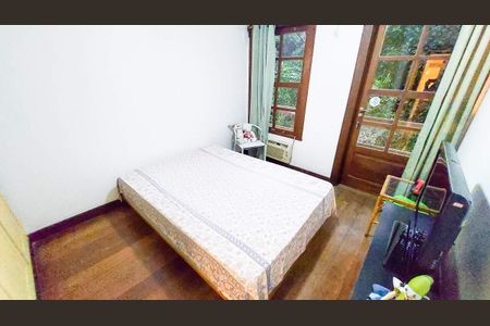 Casa à venda com 270m², 5 quartos e 3 vagas