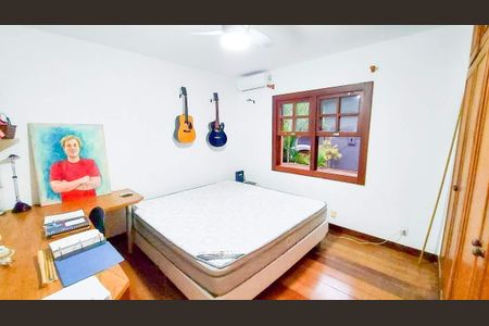Casa à venda com 270m², 5 quartos e 3 vagas