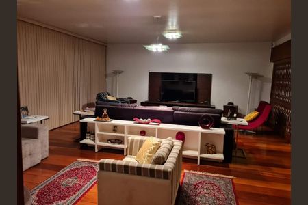 Apartamento à venda com 226m², 5 quartos e 2 vagas