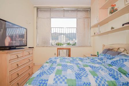 Apartamento à venda com 74m², 2 quartos e 1 vaga