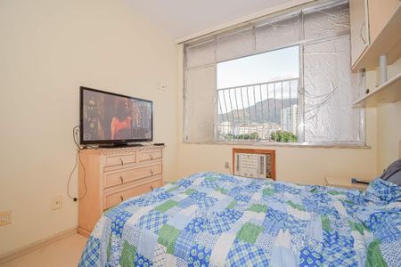 Apartamento à venda com 74m², 2 quartos e 1 vaga