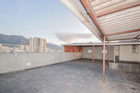 Apartamento à venda com 74m², 2 quartos e 1 vaga