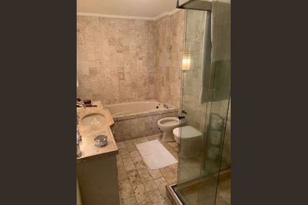 Casa à venda com 452m², 4 quartos e 4 vagas