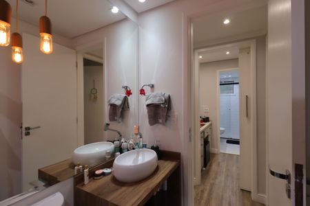 Apartamento à venda com 77m², 2 quartos e 1 vagaBanheiro Social