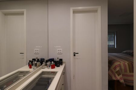 Apartamento à venda com 77m², 2 quartos e 1 vagaSuíte