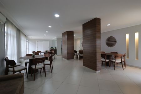 Apartamento à venda com 77m², 2 quartos e 1 vagaÁrea Comum